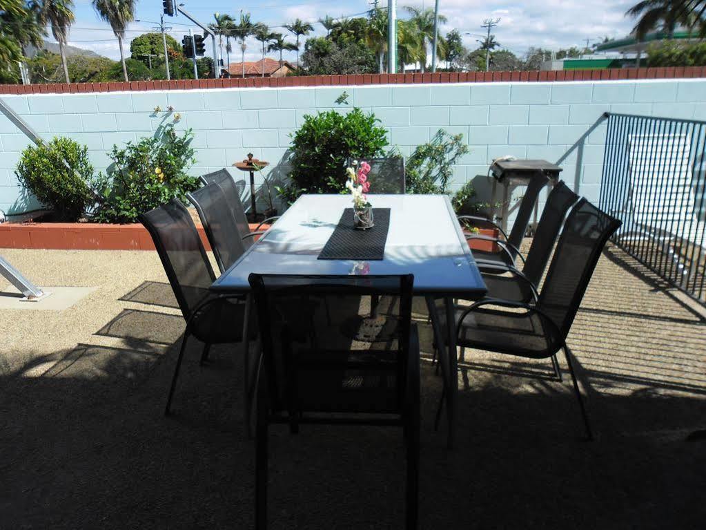 Banjo Paterson Motor Inn Townsville Ngoại thất bức ảnh