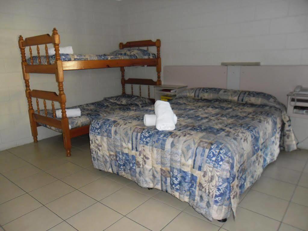 Banjo Paterson Motor Inn Townsville Ngoại thất bức ảnh