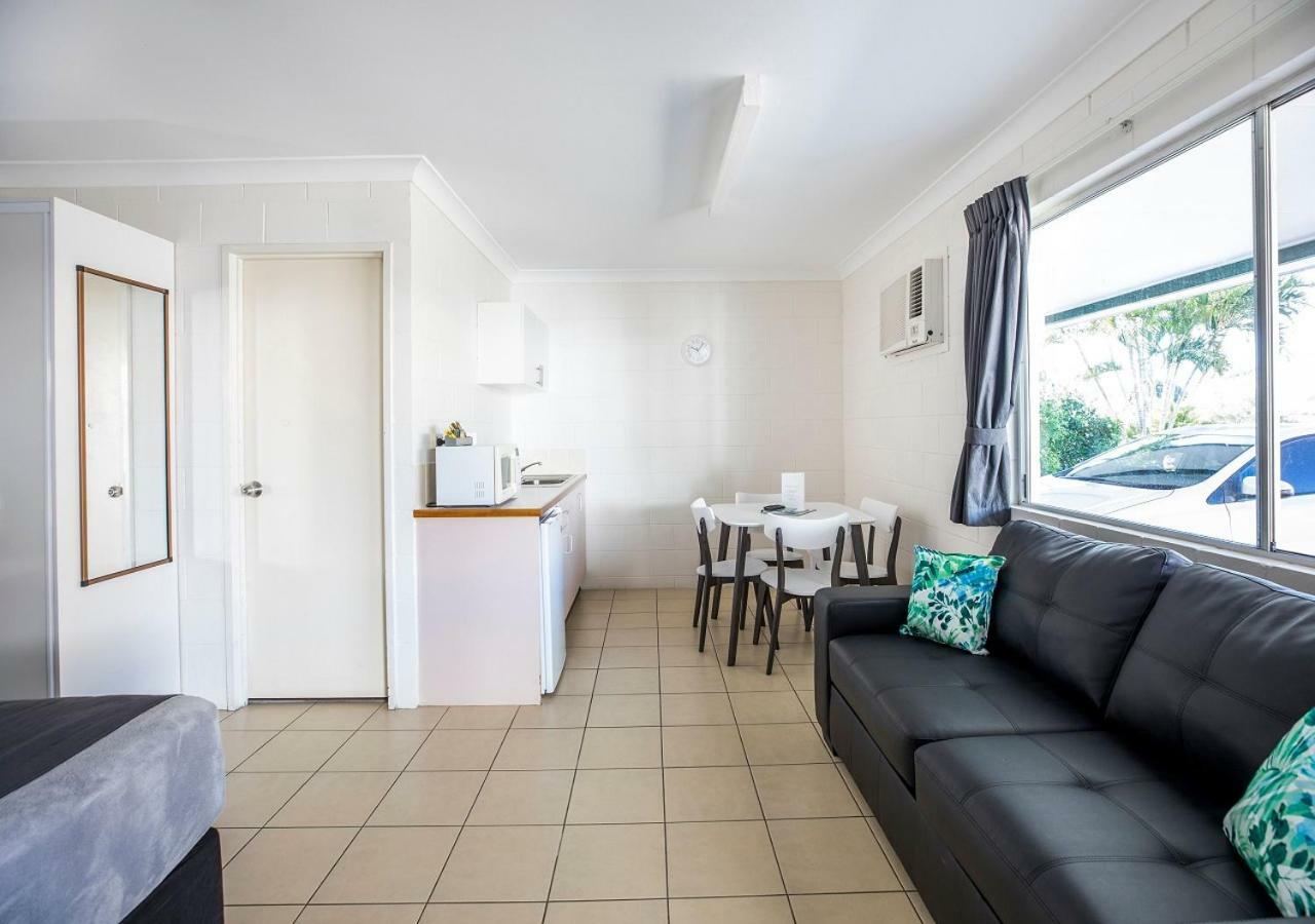 Banjo Paterson Motor Inn Townsville Ngoại thất bức ảnh